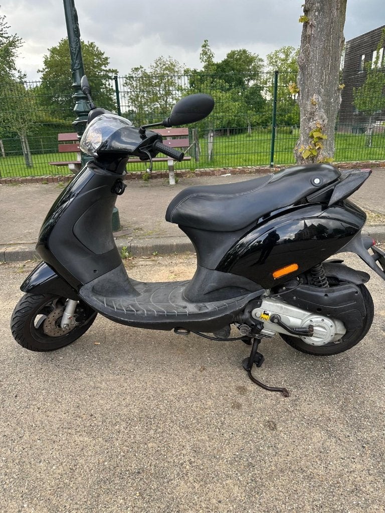 Piaggio Zip 2017 - 16.173 km - nette staat, Maximaal 45 km/u, Zip, Ophalen of Verzenden, Zo goed als nieuw