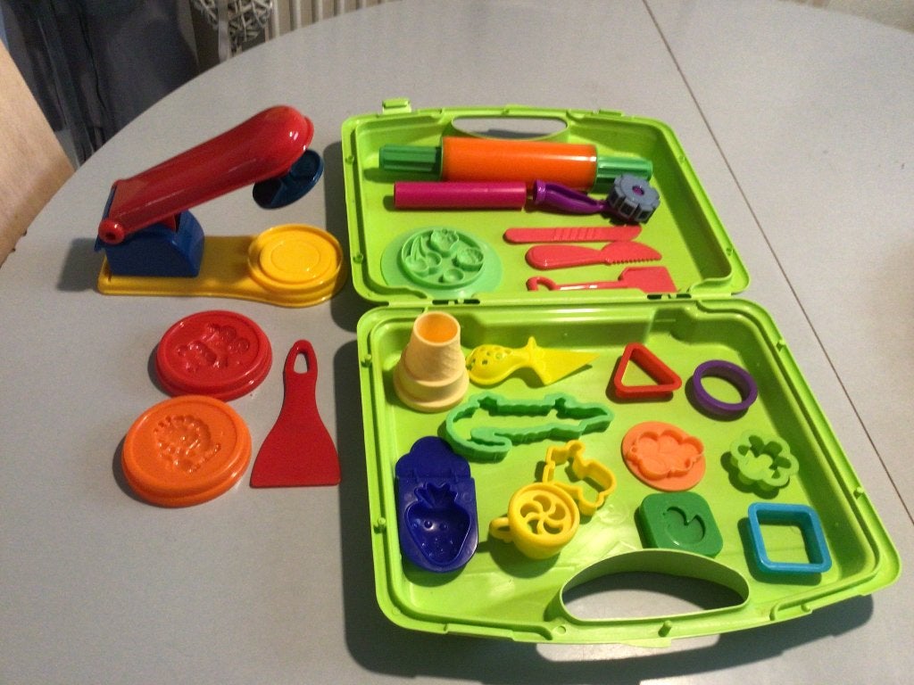 Play Doh, diversen, vormen en materialen, Ophalen, Zo goed als nieuw, Knutselen