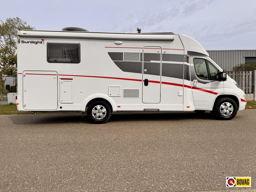 Sunlight T 68 Enkele bedden hefbed, Caravans en Kamperen, Campers, Startonderbreker, Sunlight, Bedrijf, Diesel