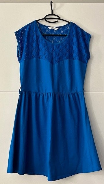 Lola & Liza kobaltblauwe mouwloze jurk met kant, Blauw, Maat 46/48 (XL) of groter, Ophalen of Verzenden, Zo goed als nieuw