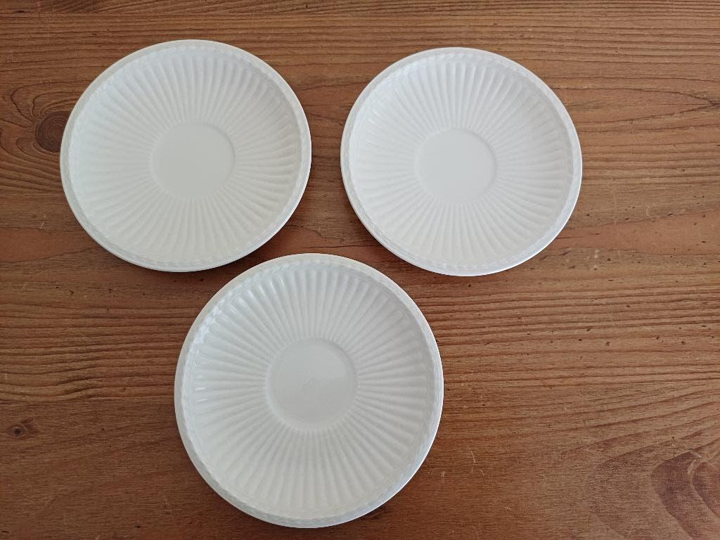 Wedgewood  bordjes  3 stuks, Ophalen of Verzenden, Zo goed als nieuw, Overige materialen, Overige typen