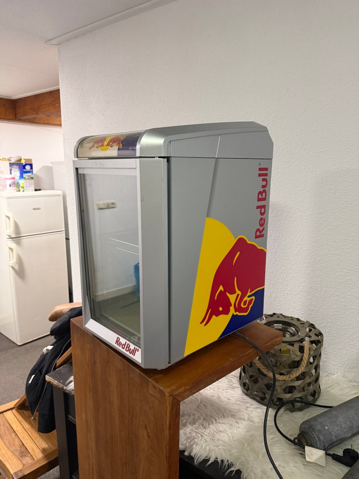 Red Bull Mini Koelkast, Zonder vriesvak, Ophalen of Verzenden, Minder dan 45 cm, Minder dan 85 cm