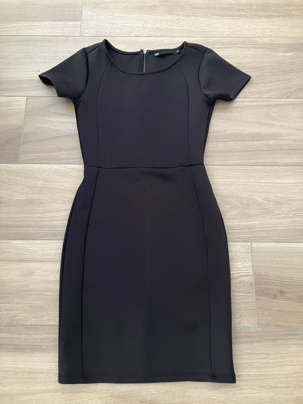 Little black dress XS WE, Kleding | Dames, Zwart, Ophalen of Verzenden, Zo goed als nieuw, Maat 34 (XS) of kleiner