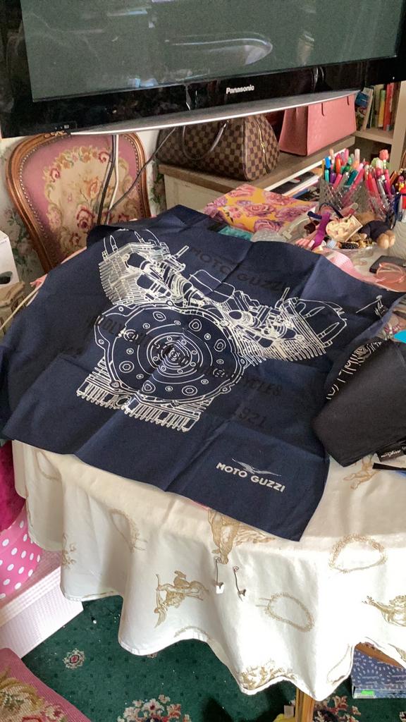 Moto guzzi sjaal, Verzenden, Nieuw met kaartje, Broek | textiel