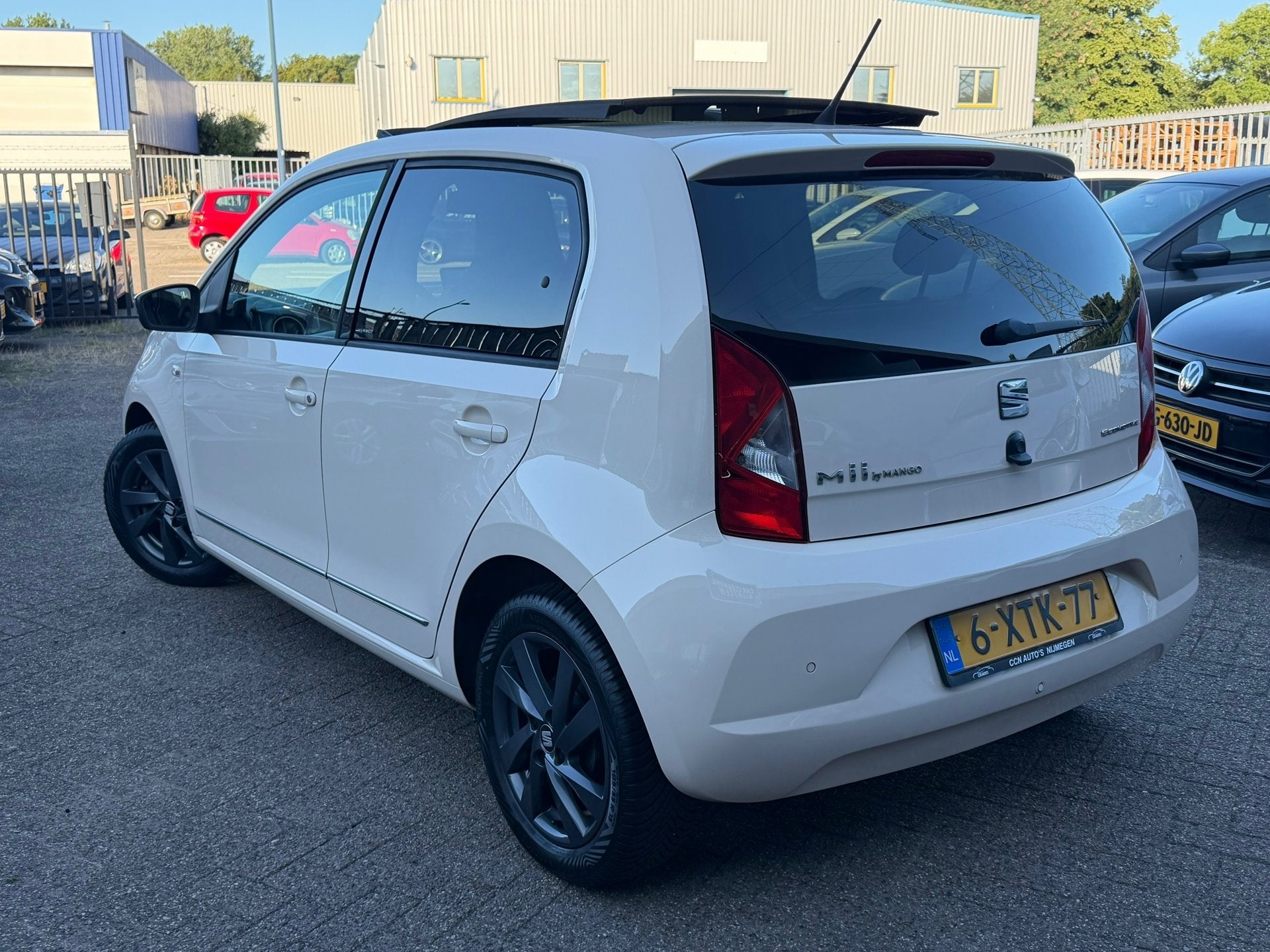 Seat Mii 1.0 Mii by Mango \ Pano \ PDC \ Alcantara&Leer, Auto's, Seat, Voorwielaandrijving, Euro 5, Gebruikt, 840 kg