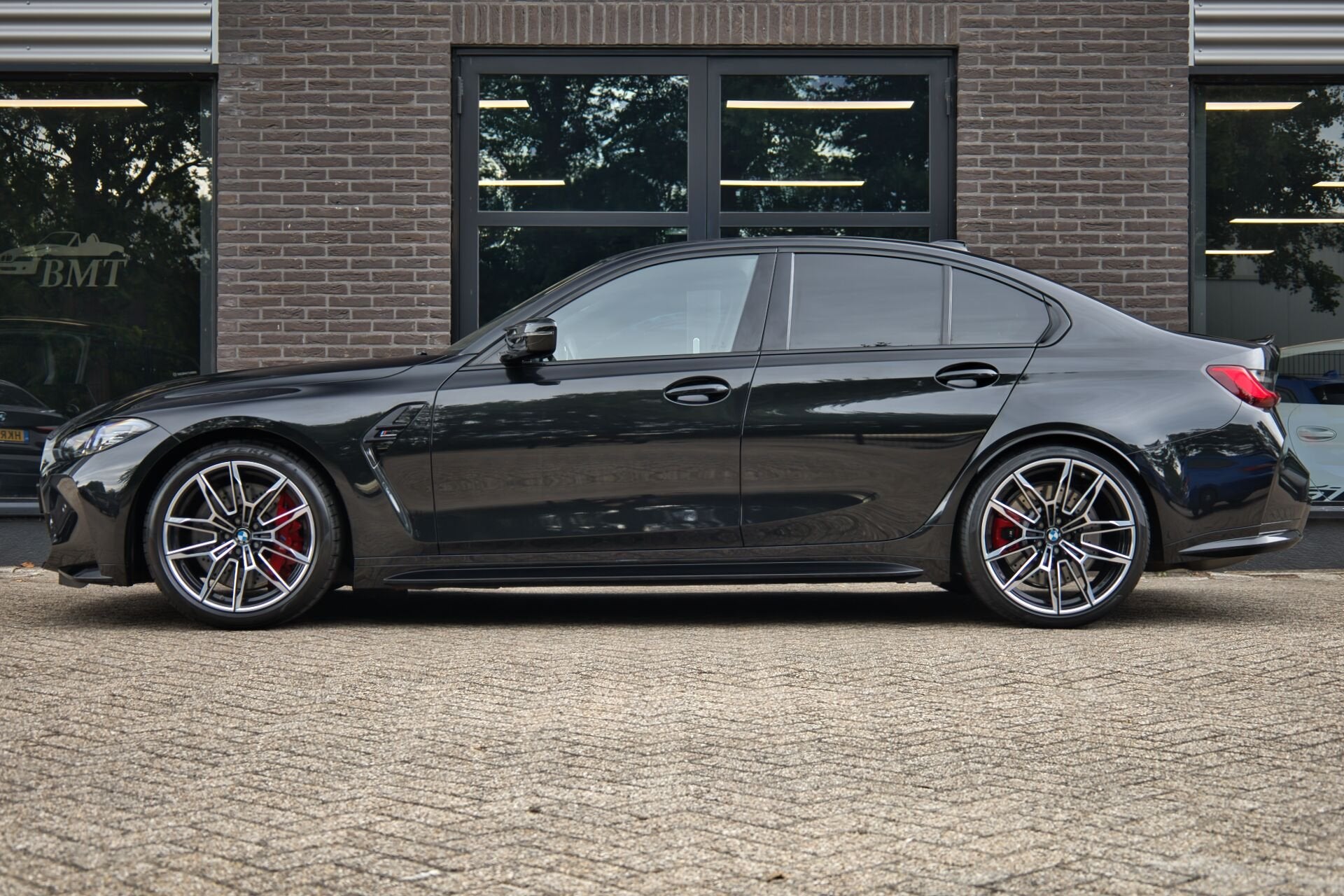 BMW M3 G80 Competition / BTW / Head-Up / HK (bj 2021), Auto's, BMW, Automaat, Achterwielaandrijving, Gebruikt, Met garantie (alle)