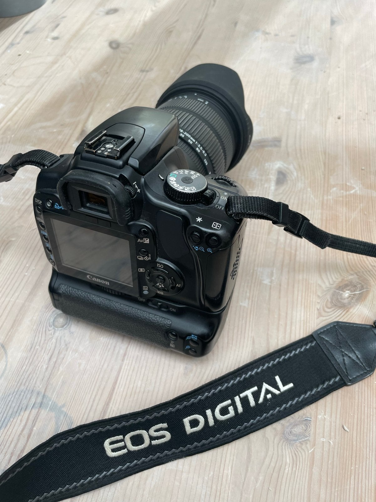 Canon EOS 400D met 2 lenzen, motordrive en flitser, Ophalen, Gebruikt, Spiegelreflex, Canon
