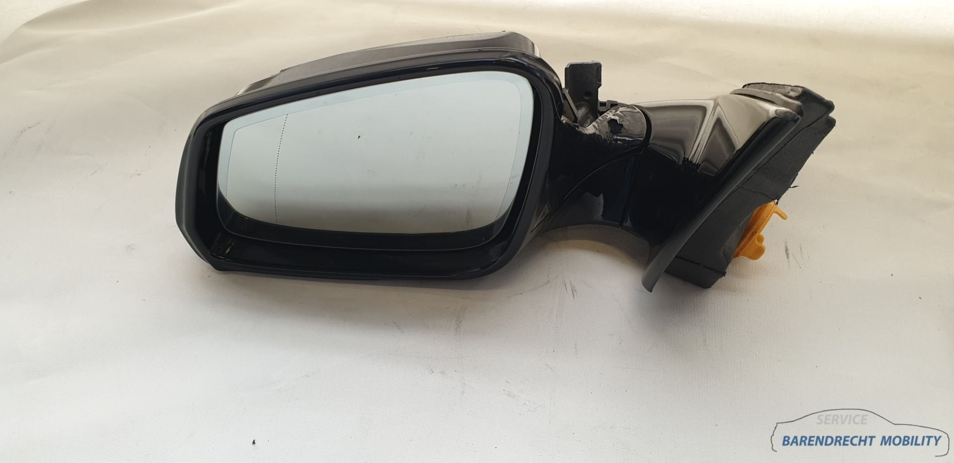 Buitenspiegel links BMW F10 F 11 5 serie automatisch dimmend, Auto-onderdelen, Spiegels, Petuelring 130
80788  Munich, DE, Gebruikt