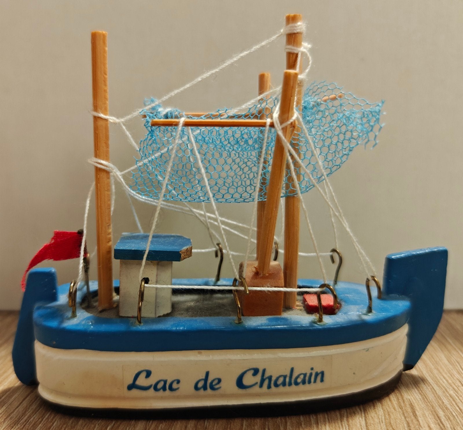 Houten Vissersbootje, Ophalen of Verzenden, Zo goed als nieuw