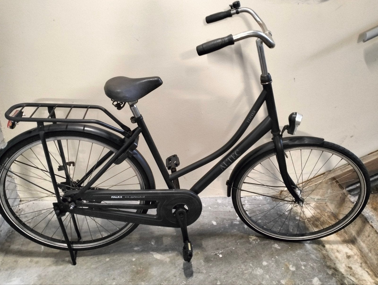 omafiets Altec 28 inch, 53 tot 56 cm, Ophalen of Verzenden, Zo goed als nieuw