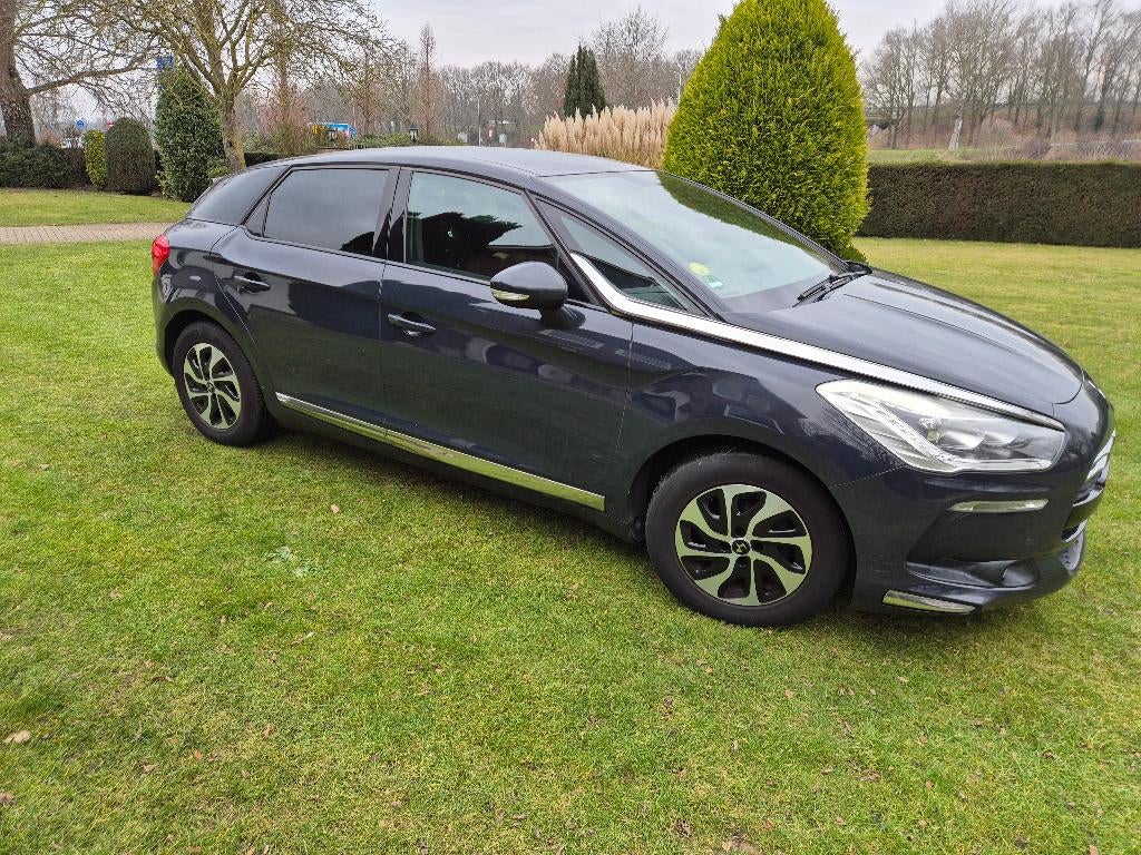 Citroën DS5 1.6 E-hdi EGS 84KW 2013 airco cruise automaat, Auto's, 745 kg, Zwart, 4 cilinders, 23 km/l