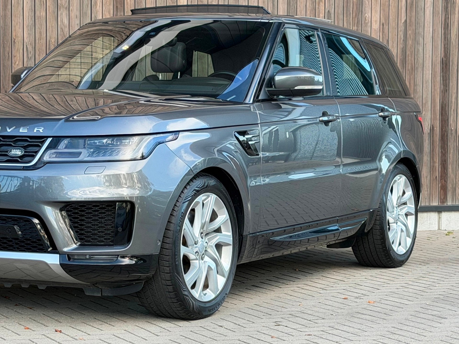 Land Rover Range Rover Sport 2.0 P400e HSE|PLUG-IN|PANO|, Automaat, 404 pk, Gebruikt, Zwart