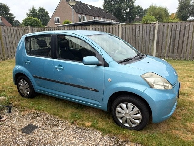 Daihatsu Sirion 1.0 51KW 2007 Blauw, Auto's, Daihatsu, Voorwielaandrijving, Blauw, Handgeschakeld, 3 cilinders