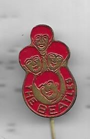 THE BEATLES MUZIEKBAND UIT ENGELAND, Verzenden, Gebruikt, Overige onderwerpen, Speldje of Pin