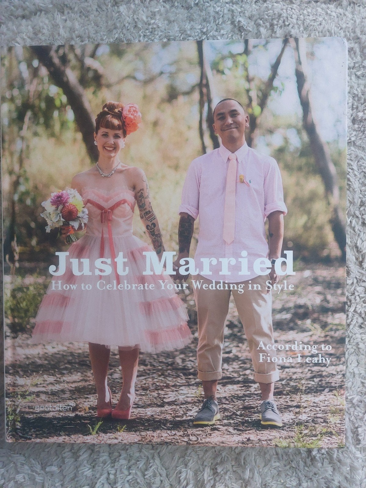 just married- Fiona Leahy, Ophalen of Verzenden