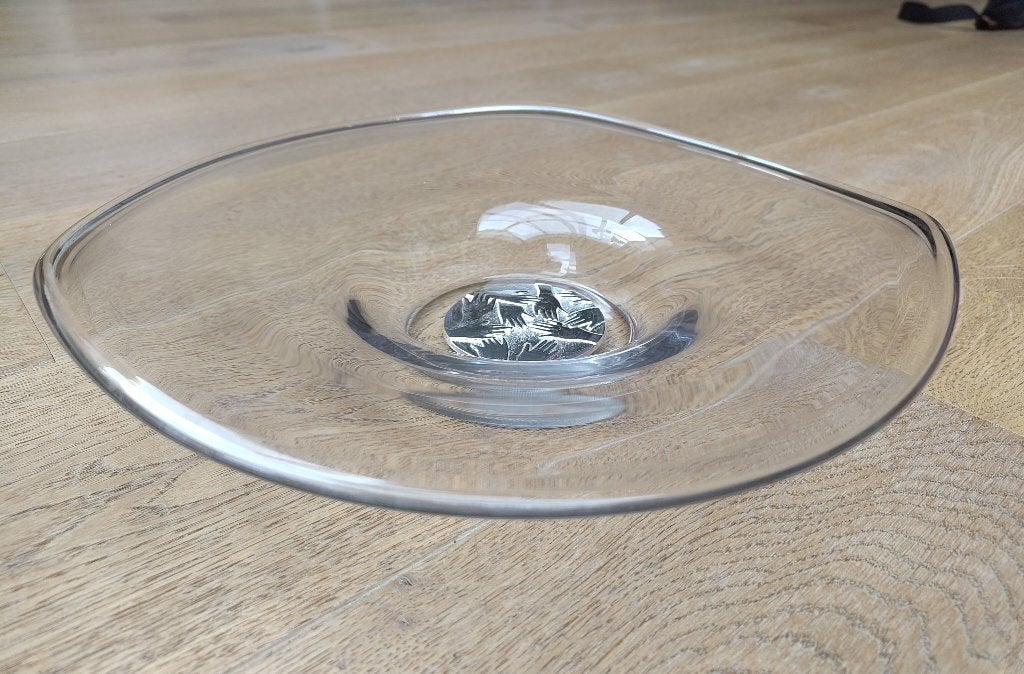TK: Schaal Helpende Handen van Corry Ammerlaan, Ophalen, Schaal, Rond, Glas