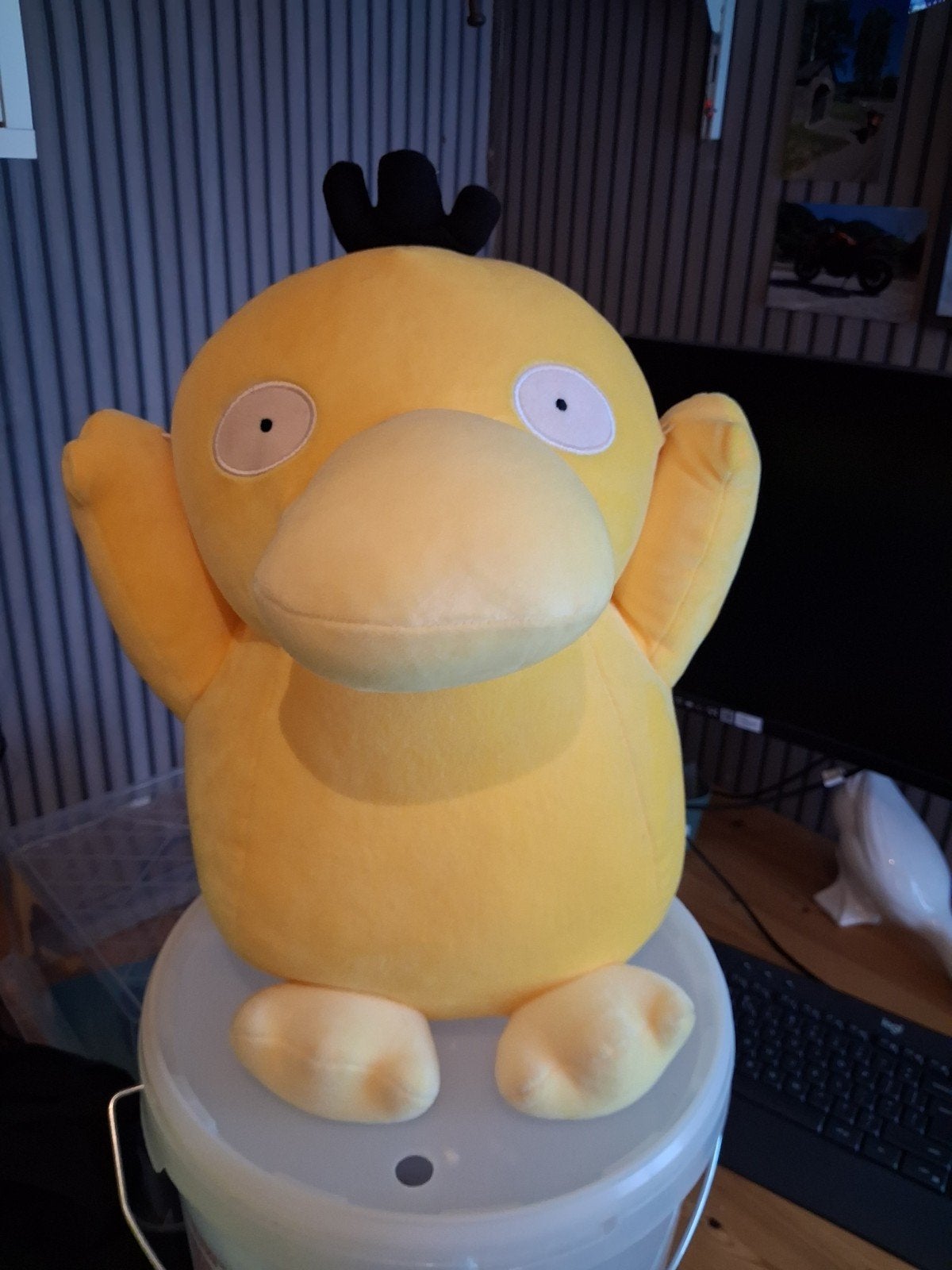 Psyduck Grote gele eend knuffel - 35 cm, Kinderen en Baby's, Speelgoed | Knuffels en Pluche, Geel, Ophalen of Verzenden, Zo goed als nieuw