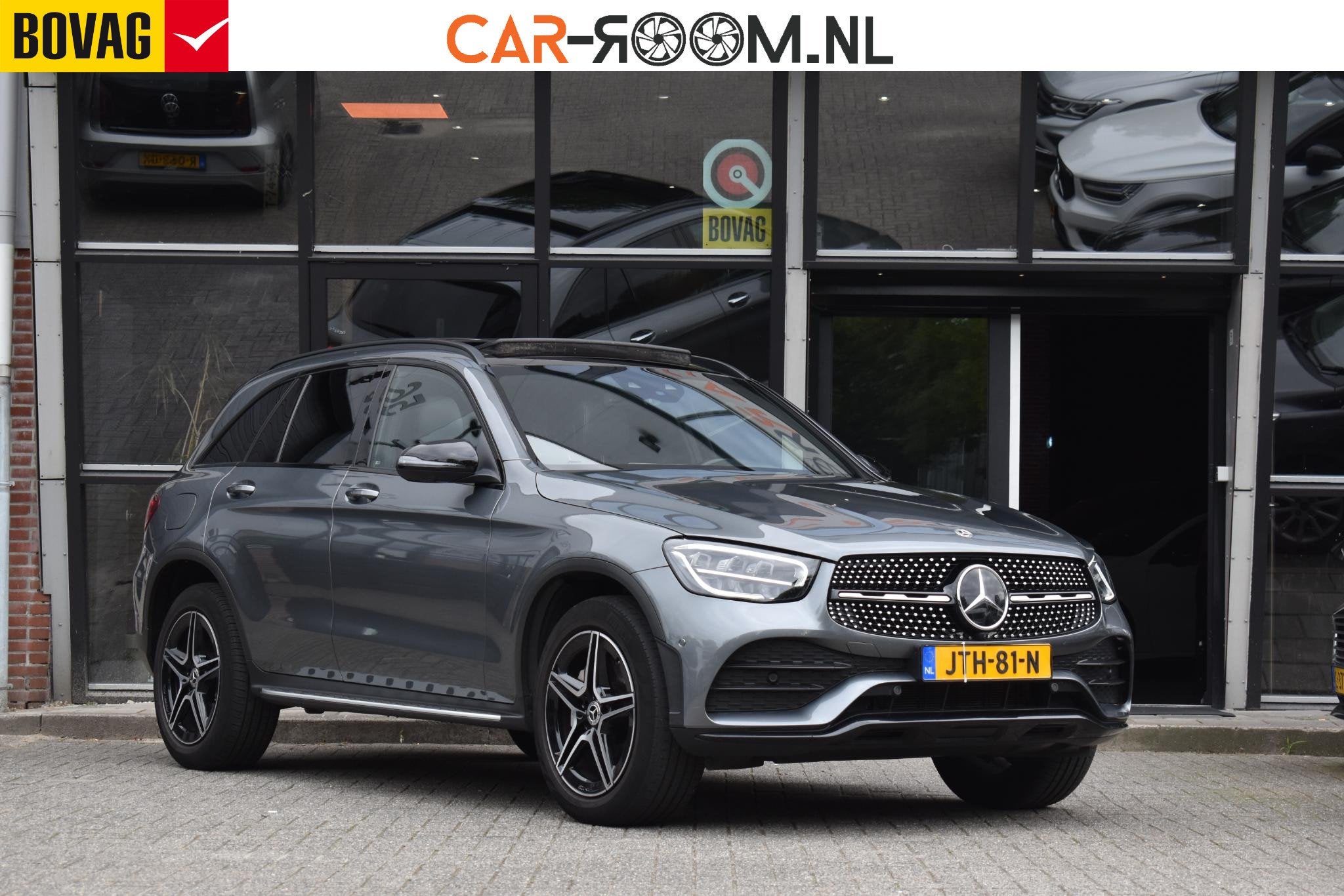 Mercedes-Benz GLC-klasse 300de 4MATIC AMG Pano HUD 360C Mass, Auto's, Automaat, Dealer onderhouden, 14 kWh, Gebruikt