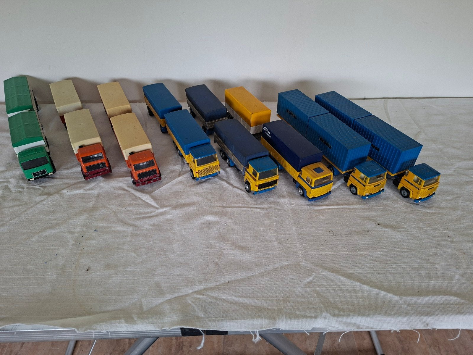 8 x vrachtwagens met aanhanger, Ophalen of Verzenden, Zo goed als nieuw, Bus of Vrachtwagen