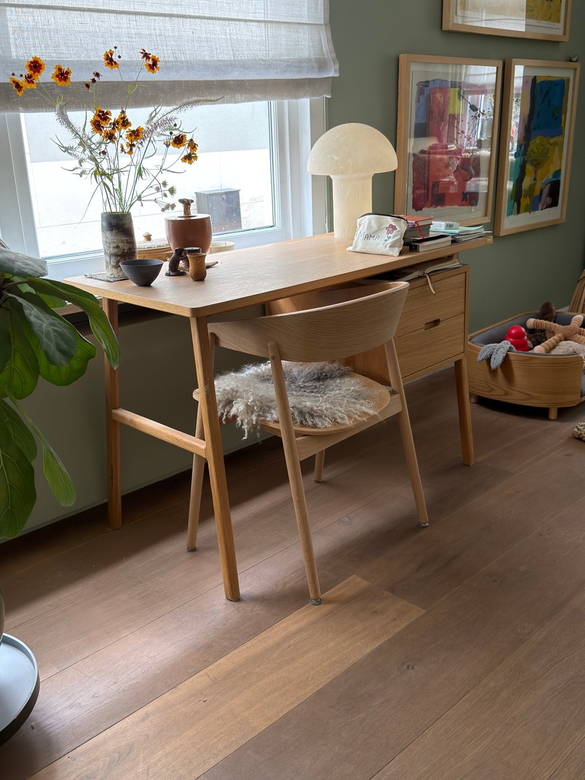 Hubsch bureau van eikenhout, Ophalen, Scandinavisch, Bruin, Zo goed als nieuw