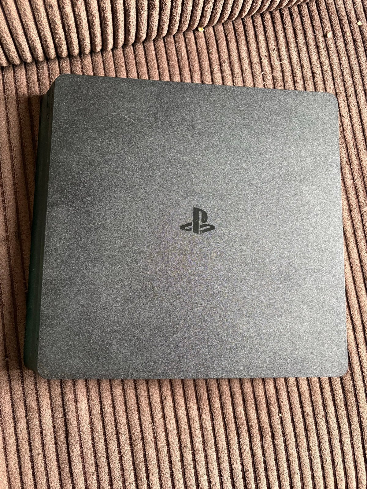 PS4 Slim met HDMI, voedingskabel en 1 controller, Spelcomputers en Games, Spelcomputers | Sony PlayStation 4, Ophalen, Gebruikt