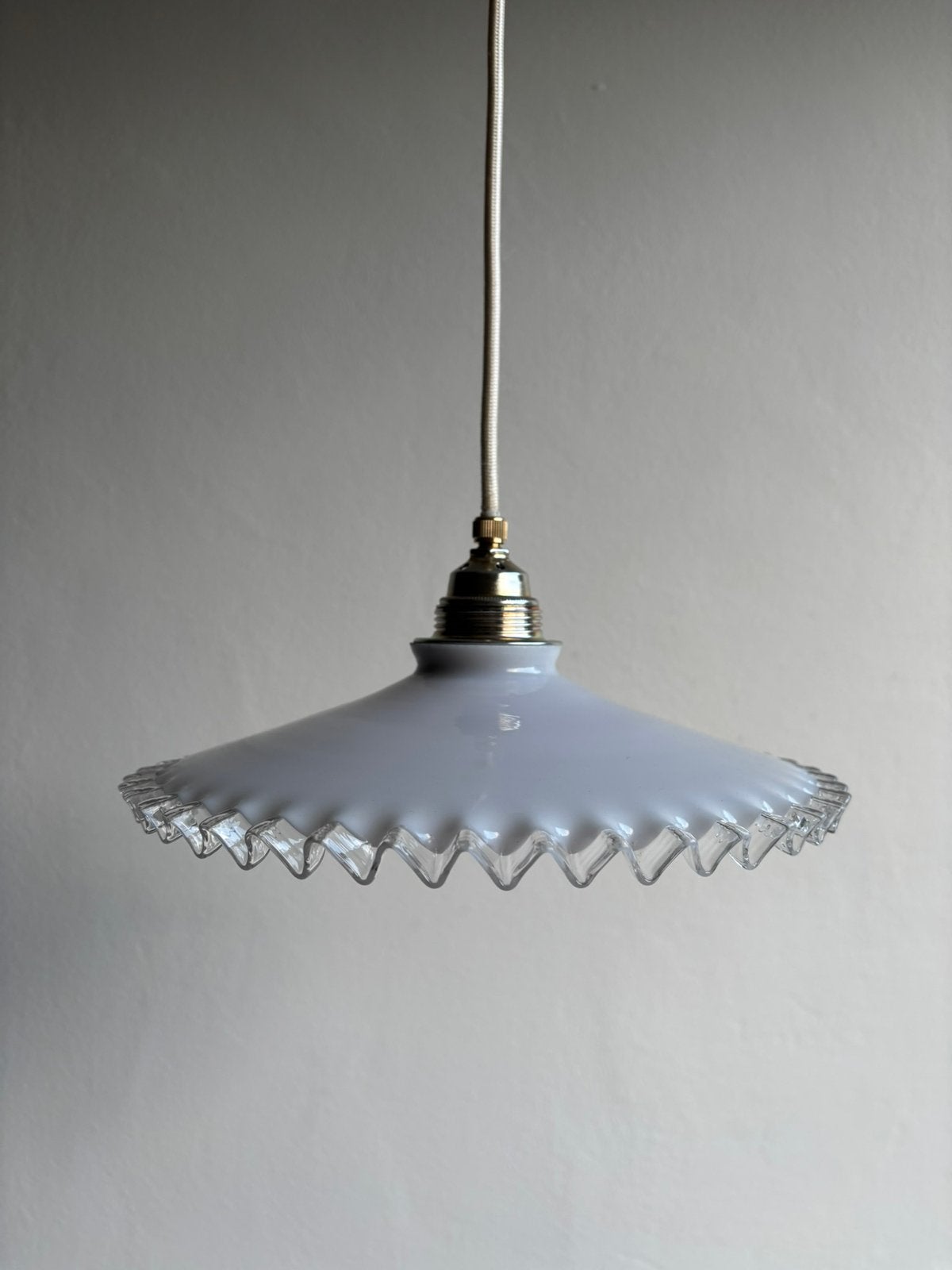 Vintage opaline hanglamp, Vintage, E27 (groot), Ophalen of Verzenden, Glas