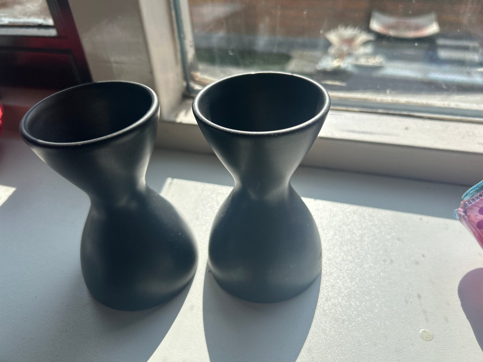Ikea Vazen - Set van 2 antraciet Zandloper Vazen, Ophalen of Verzenden, Zo goed als nieuw, Zwart, Steen/keramiek