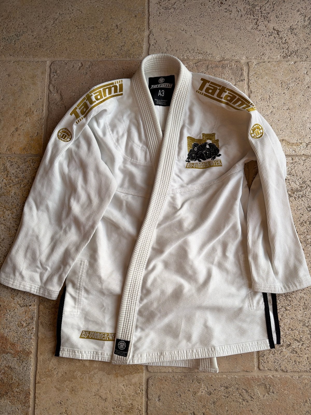 Tatami BJJ Summerweek Sardegna Gi - Premium Kwaliteit A3, Vechtsportpak, Maat L, Ophalen of Verzenden, Zo goed als nieuw