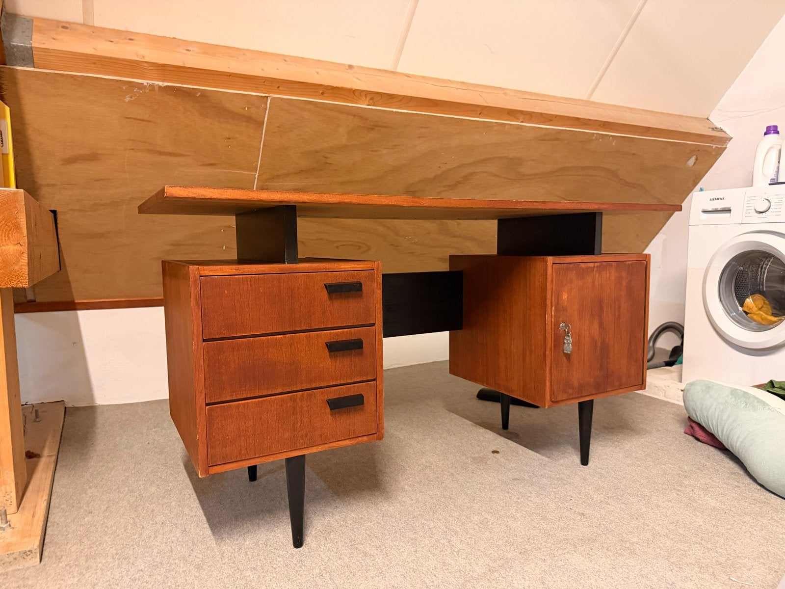 Vintage Teak Bureau met Lades en Kastje, Ophalen, Overige typen, Gebruikt, 135 cm