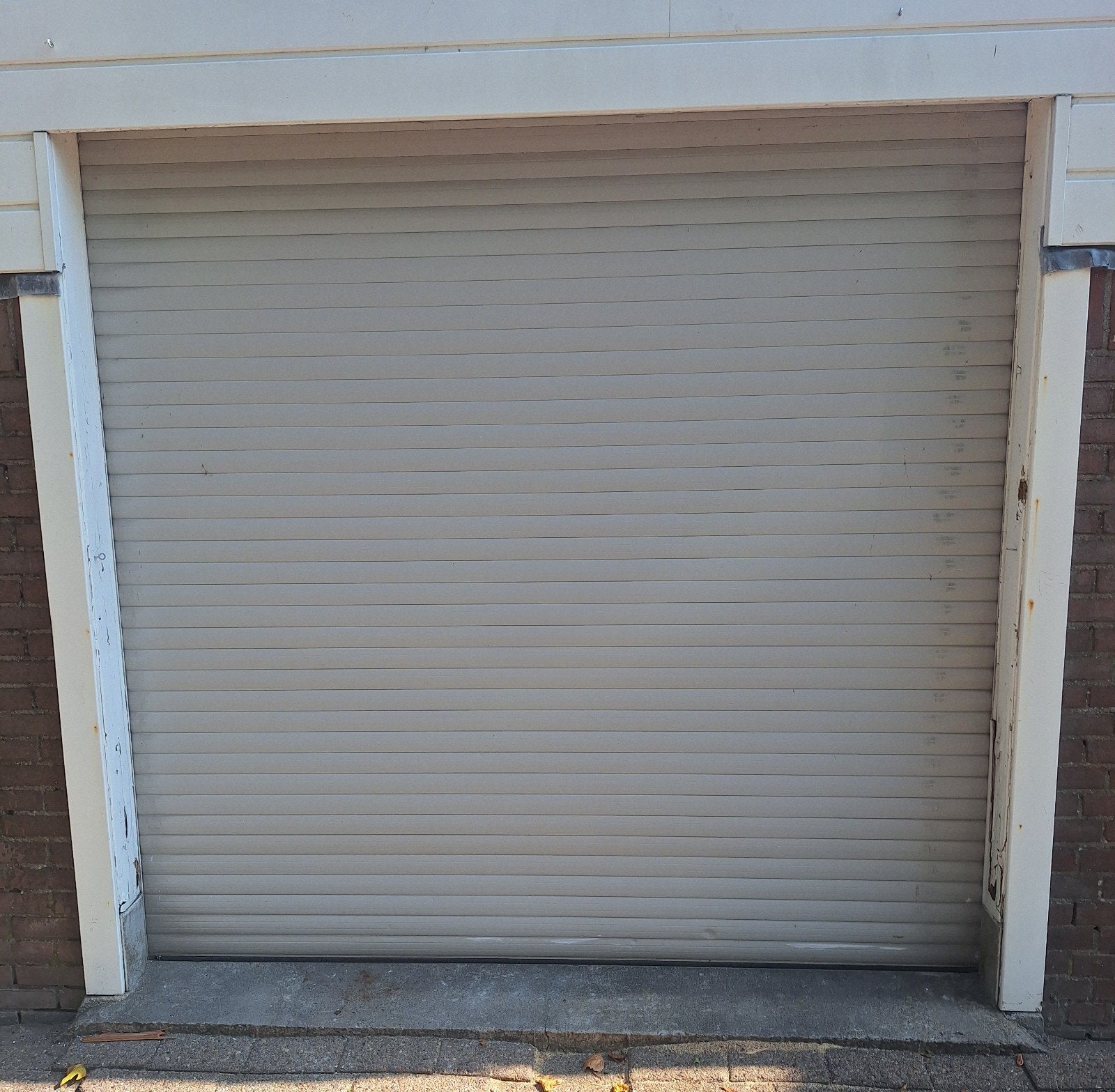 elektrisch rolluik garage/schuur, Ophalen, Gebruikt, 200 cm of meer, 200 cm of meer