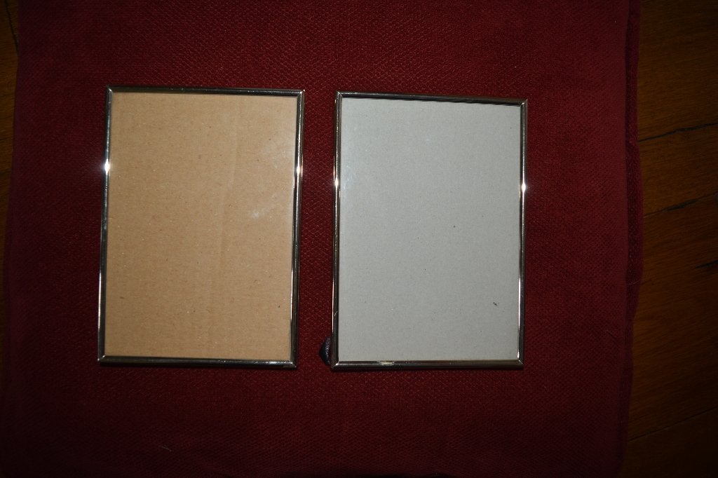 2 stuks staande fotolijsten, 18 cm, Zo goed als nieuw, Fotolijst, Met glas