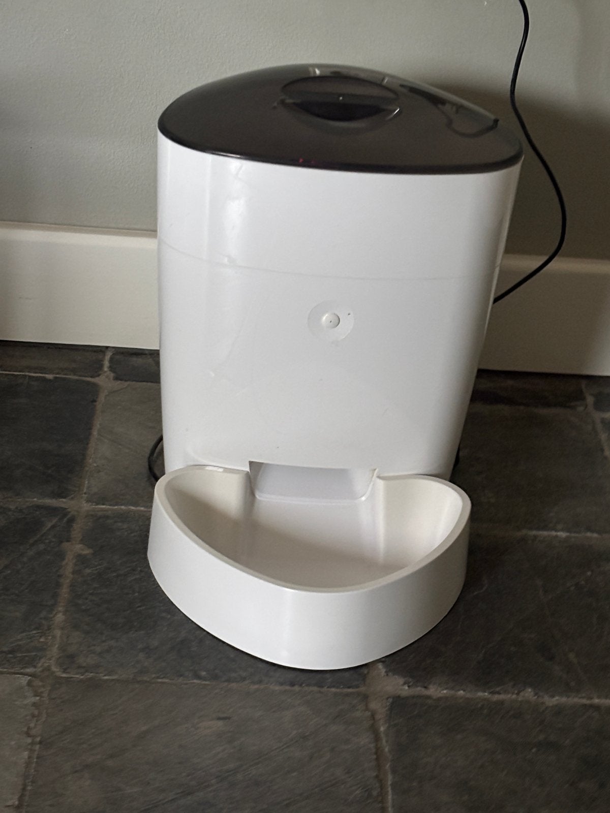 Pet feeder, Ophalen, Gebruikt