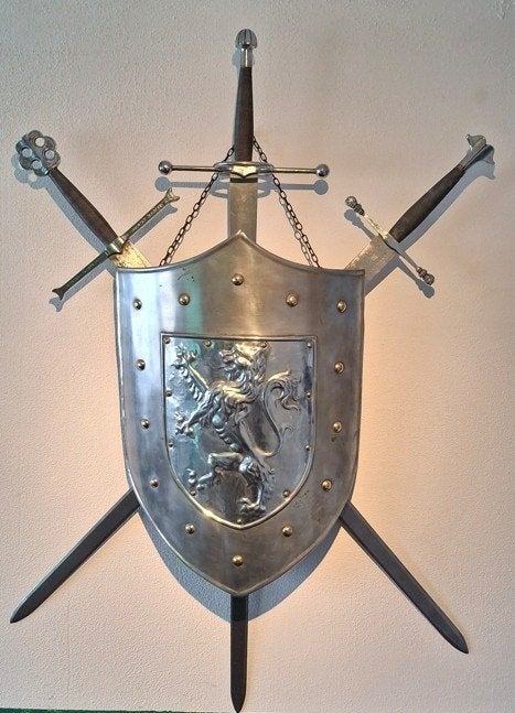 Decoratief metalen wapenschild met 3 zwaarden, Ophalen, Overige soorten, Nederland, Zwaard of Sabel