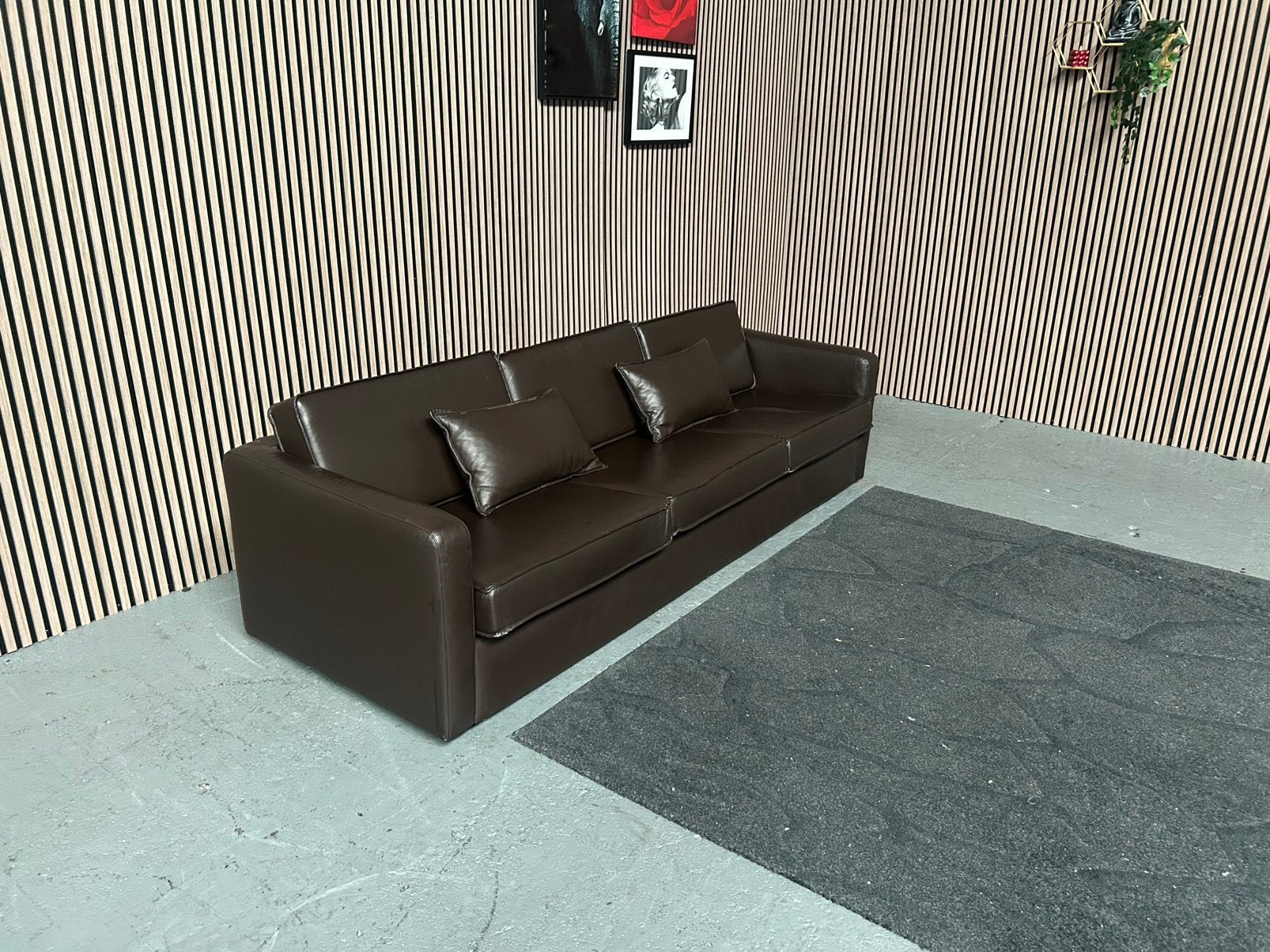 GRATIS LEVERING Driezits Bank Bruin Leer 246X89 GEREINIGD, Huis en Inrichting, Banken | Bankstellen, Driepersoons, Leer, Ophalen of Verzenden