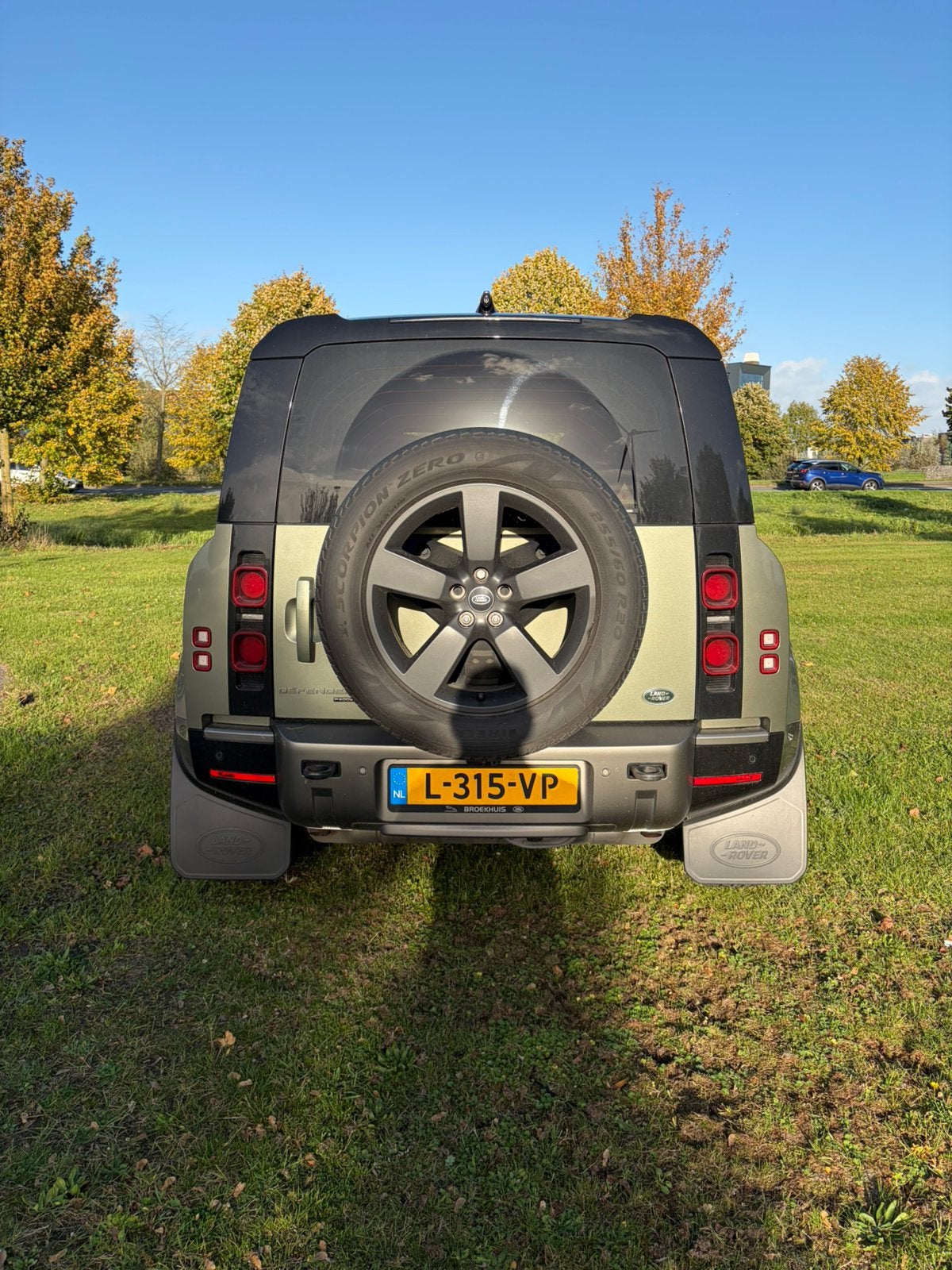 Land Rover Defender 110 P400e  X-Dynamic HSE Phev 2021, Auto's, Automaat, 4 cilinders, 138 €/maand, 3000 kg