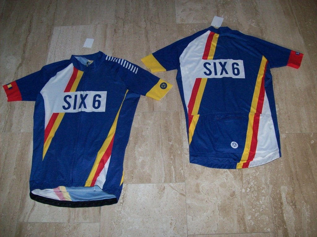 Nieuwe AGU SIX6 PNSC FIETS Shirt maat M, Fietsen en Brommers, Fietsaccessoires | Fietskleding, Nieuw, Heren, Bovenkleding, M, Ophalen of Verzenden