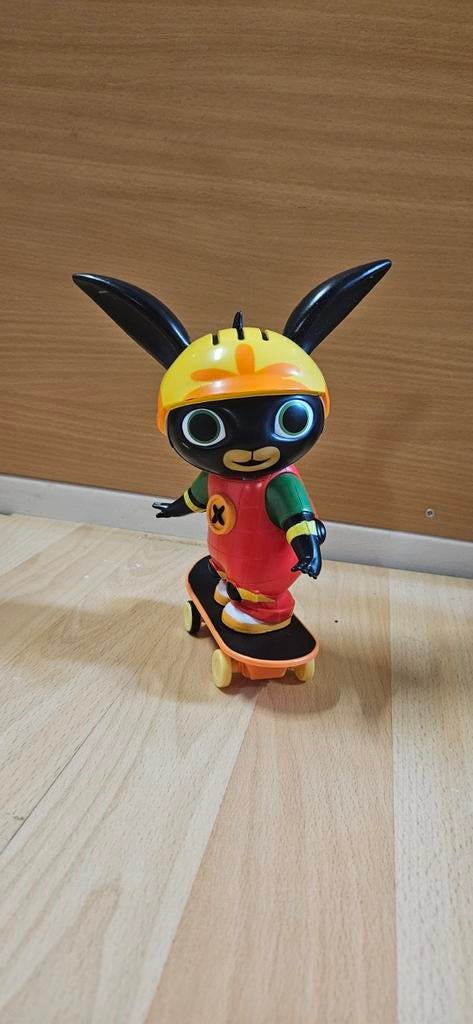 Bing op zijn skateboard - Speelfiguur, Kinderen en Baby's, Speelgoed | Actiefiguren, Ophalen of Verzenden, Nieuw