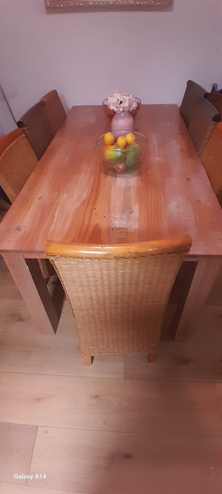 Grote eettafel met 8 rieten stoelen, Ophalen, Gebruikt, 100 tot 150 cm, 200 cm of meer