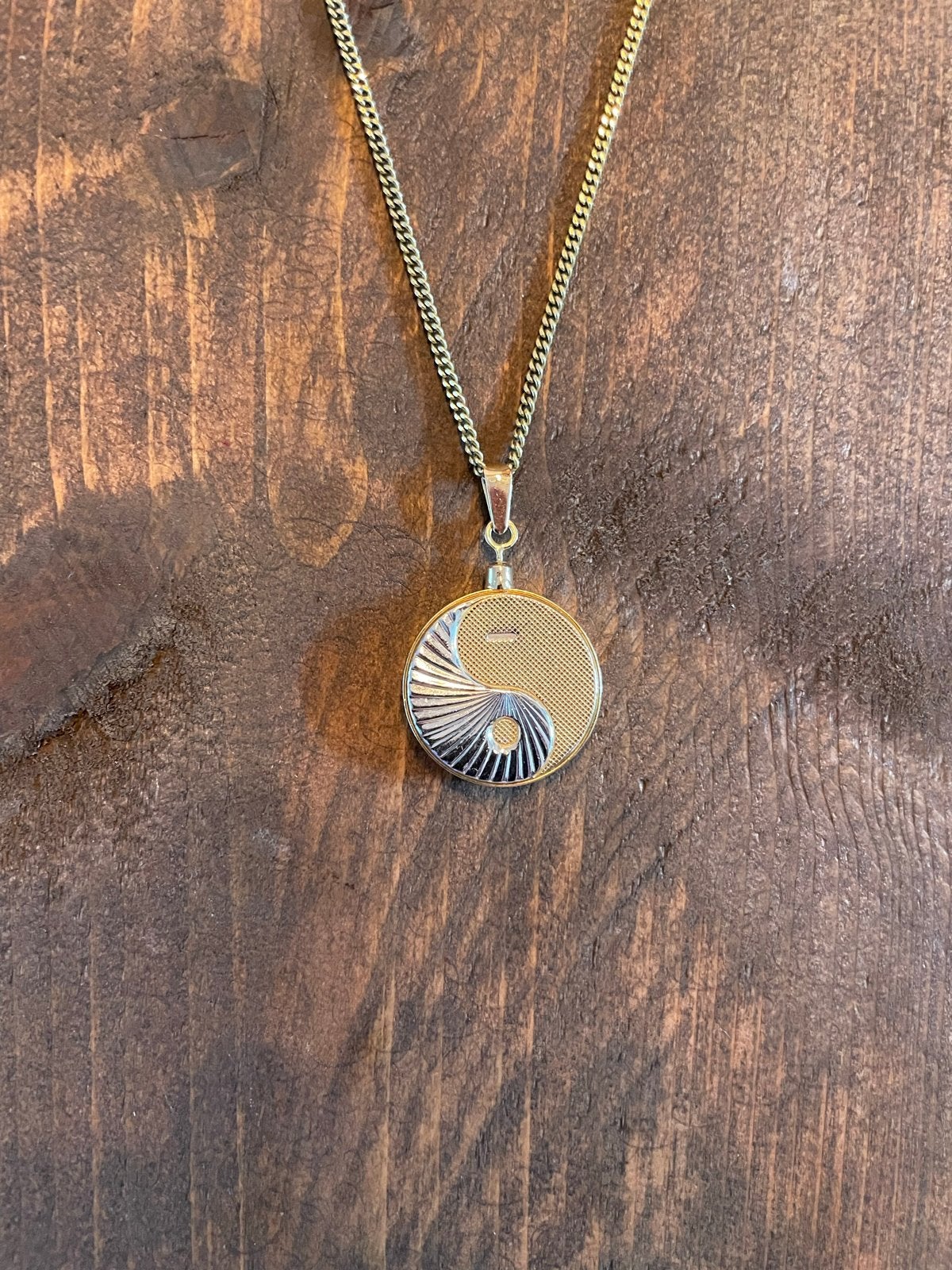 BioStabil 2000 Hanger Ketting - Goudkleurig Yin Yang Design, Ophalen of Verzenden, Zo goed als nieuw, Goud, Overige materialen