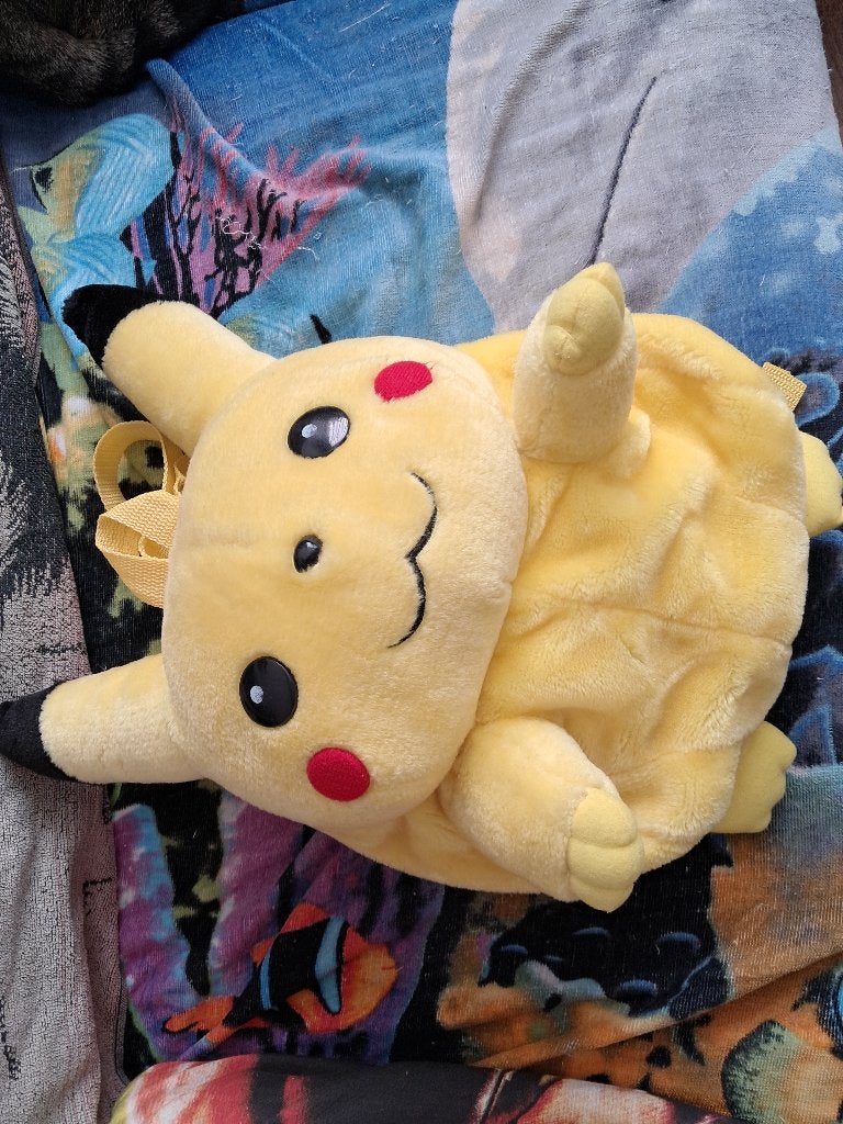 Pokémon PIKACHU Rugtas -pyama tas, Gebruikt, Overige merken, Geel, Overige typen