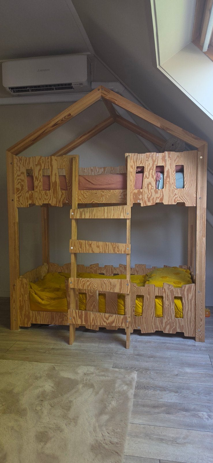 Uniek houten stapelbed - perfect voor kinderkamer, Huis en Inrichting, Slaapkamer | Stapelbedden en Hoogslapers, Gebruikt, 160 tot 180 cm