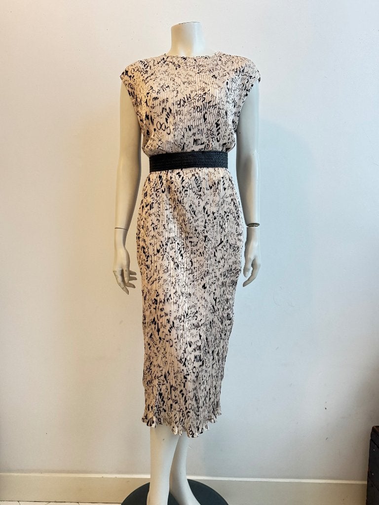 Max Mara plissé jurk maat 42, Kleding | Dames, Jurken, Ophalen of Verzenden, Zo goed als nieuw, Maat 42/44 (L), Onder de knie
