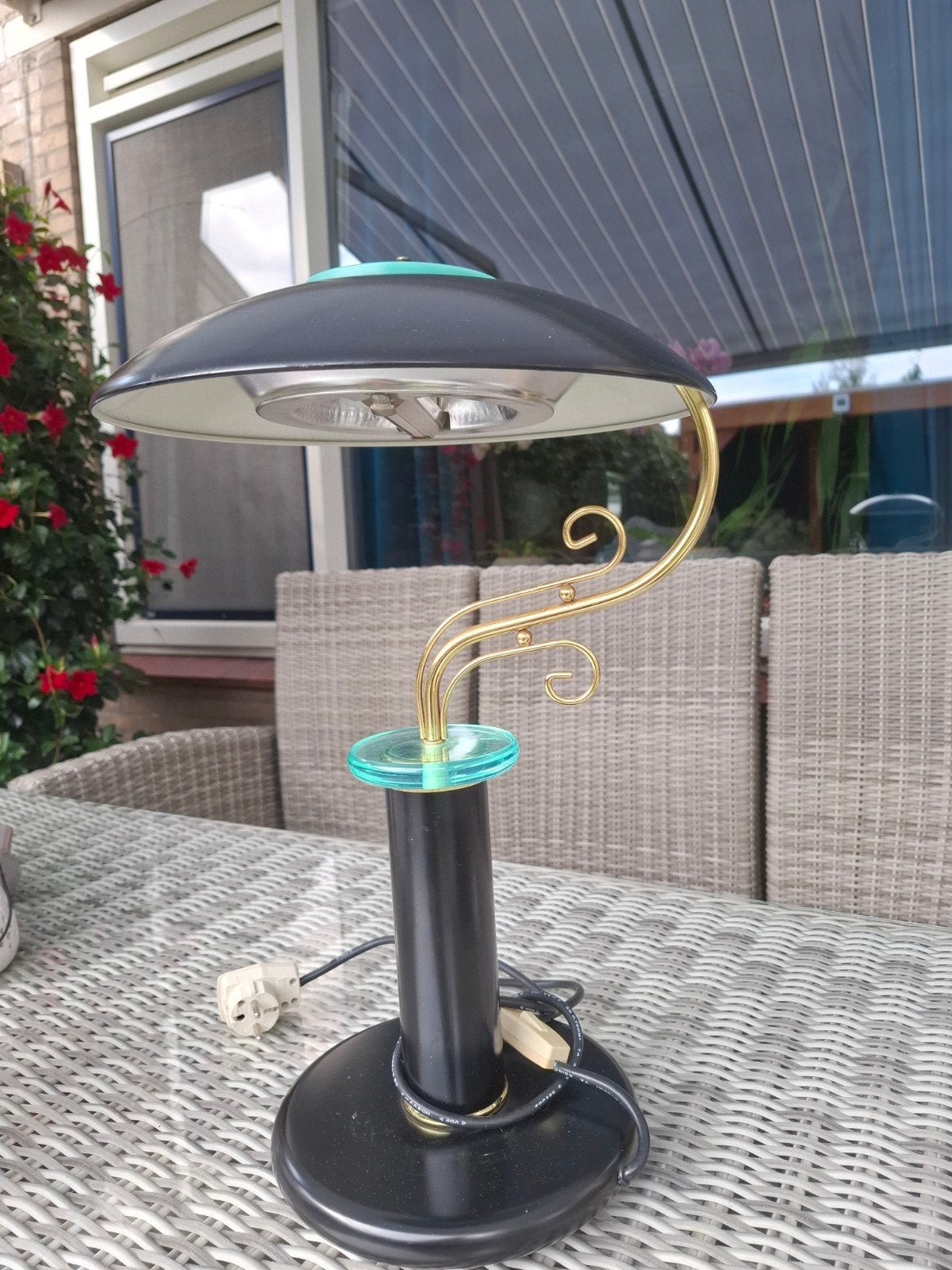 Vintage tafellamp met messing details en halogeen, Ophalen
