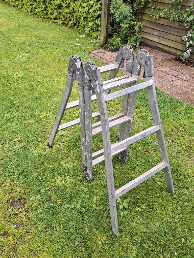 ladder in klapbaar, Doe-het-zelf en Verbouw, Gebruikt, Ophalen of Verzenden, Ladder, Opvouwbaar of Inschuifbaar
