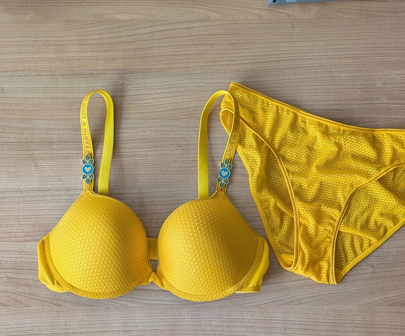 Marlies Dekkers BH & Broekje, Kleding | Dames, Ondergoed en Lingerie, Ophalen of Verzenden, Rood