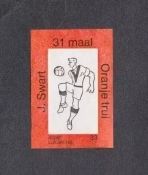 Lucifermerk Sjaak Swart Voetbal Ajax Oranje., Verzamelen, Ophalen of Verzenden, Zo goed als nieuw
