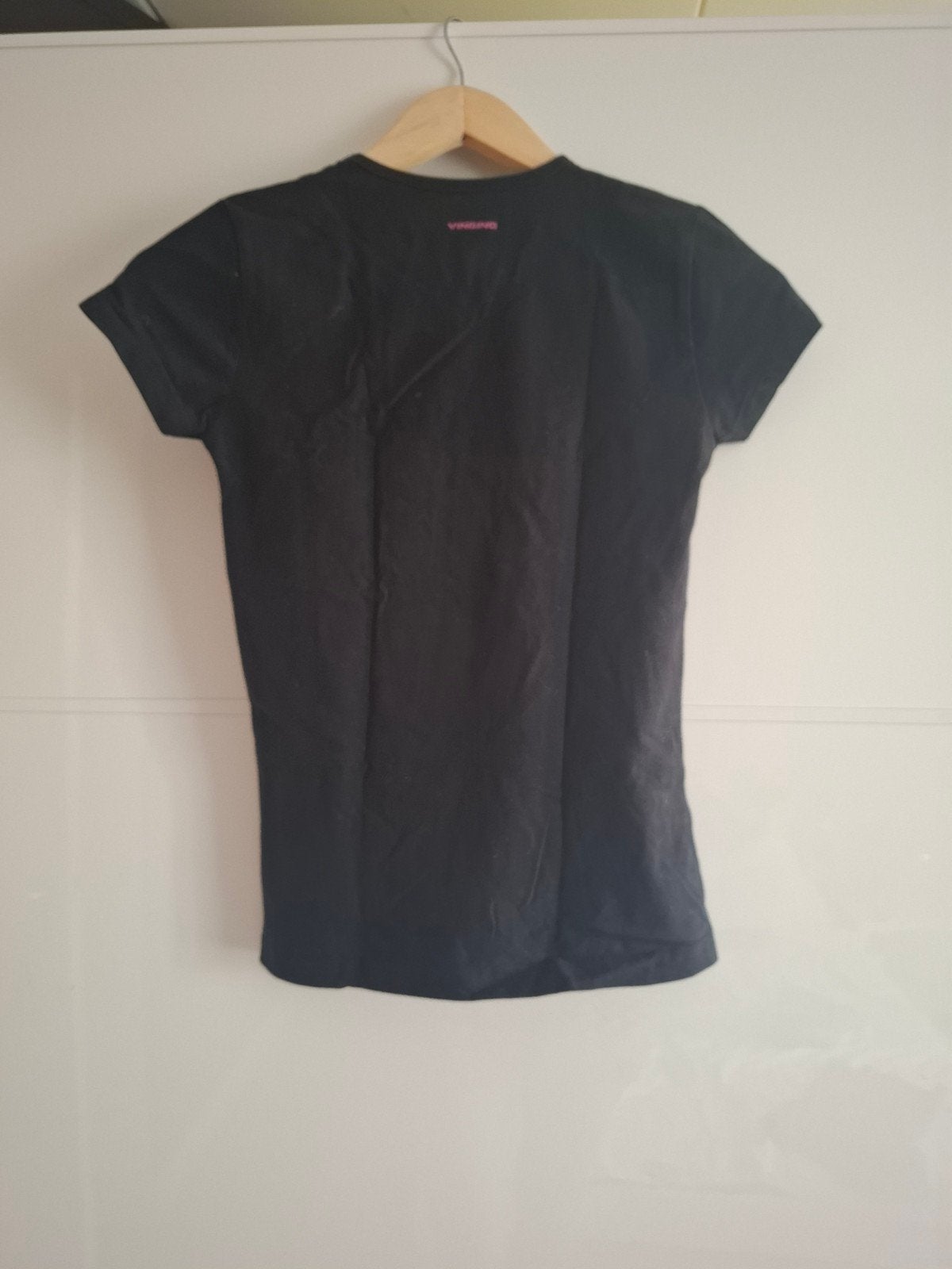 Stoer Zwart Vingino Meisjes T-shirt met Slim Fit – Maat 152, Kinderen en Baby's, Kinderkleding | Maat 152, Meisje, Ophalen of Verzenden