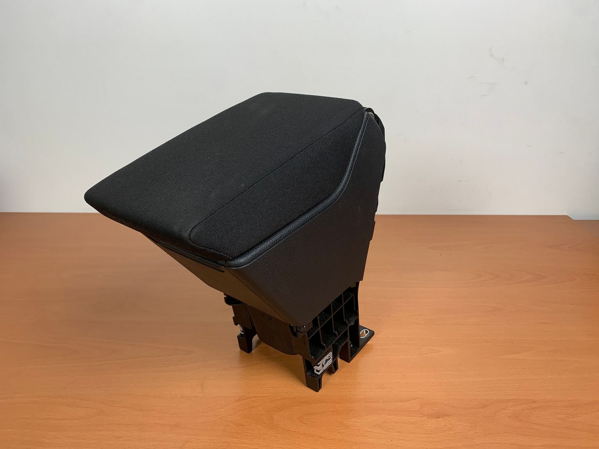 armsteun vw polo 2G 2017 - 2024 6F0864207D zwart stof, Gebruikt, -, Volkswagen, -