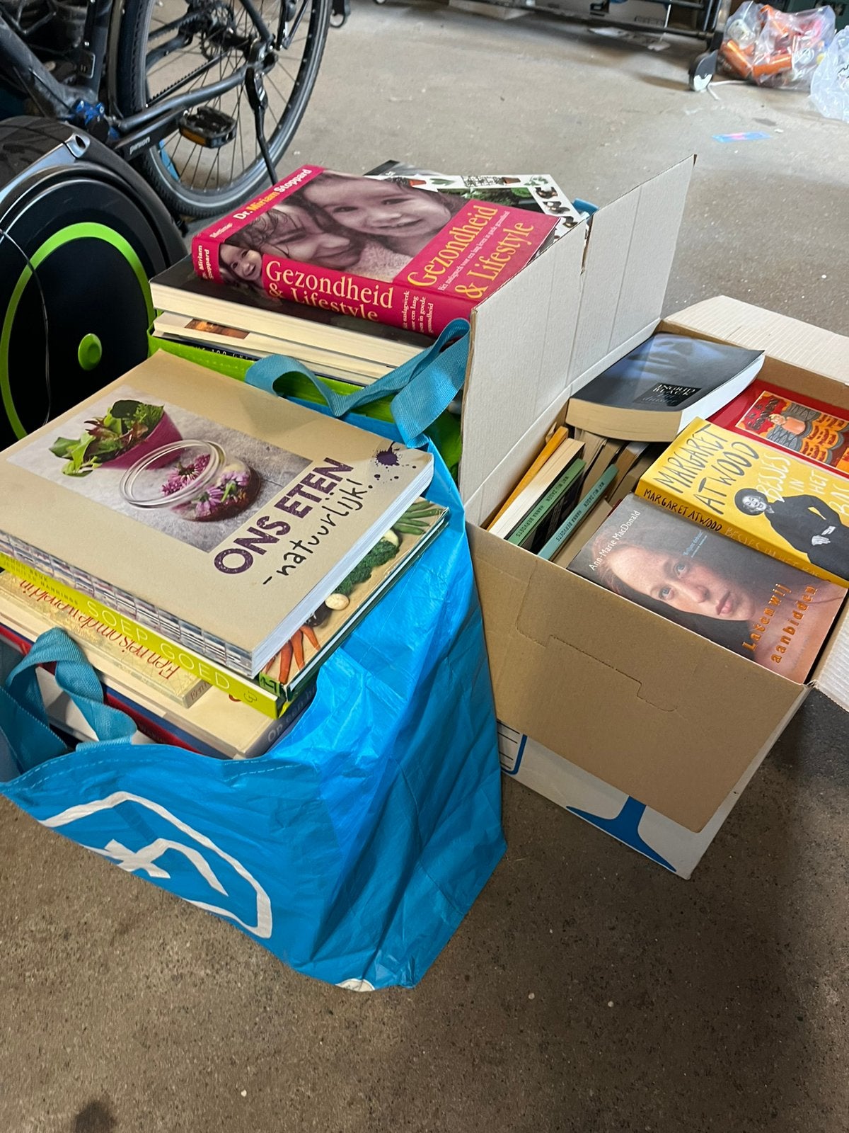 Grote partij boeken- kookboeken, romans,thriller en meer, Ophalen, Gelezen, Verschillende onderwerpen