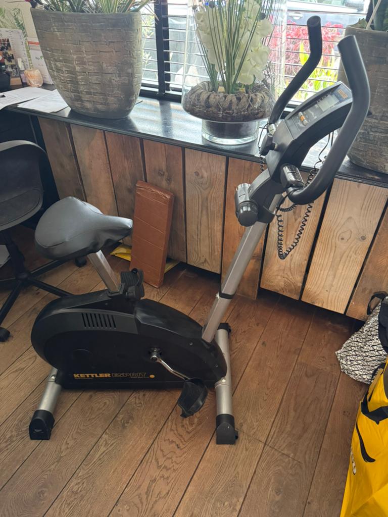Kettler Hometrainer Esprit, Ophalen of Verzenden, Zo goed als nieuw, Metaal, Benen